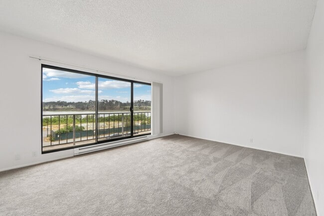 Building Photo - Lakewood Apartments At Lake Merced