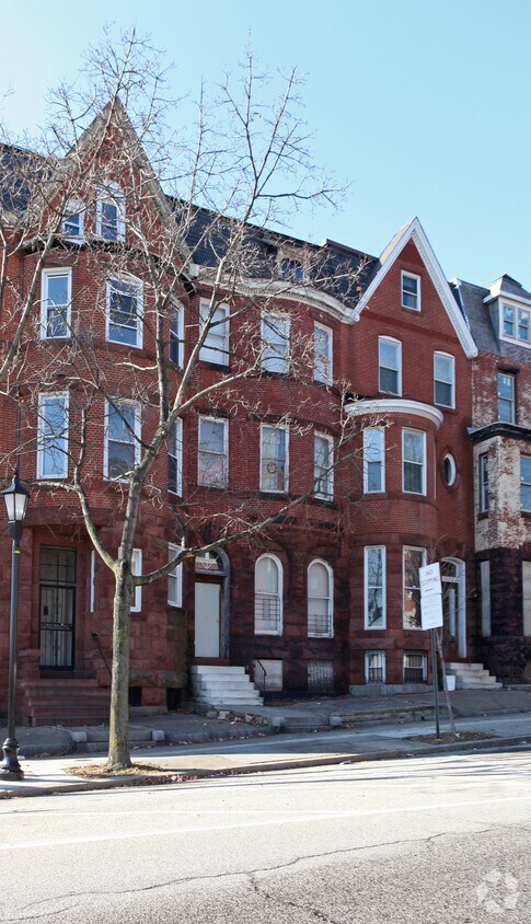 Building Photo - 2202 Eutaw Pl
