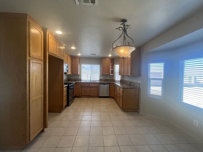 Foto del edificio - 8654 Poppy Blvd