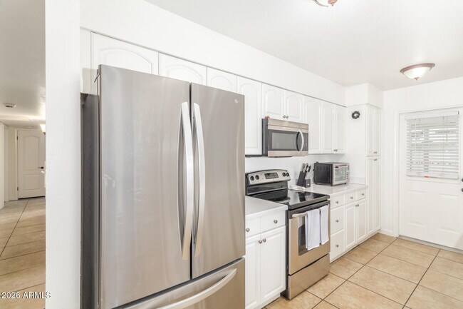 Building Photo - 3312 S Ventura Dr