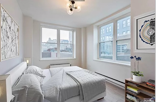 Building Photo - 111 Mulberry St