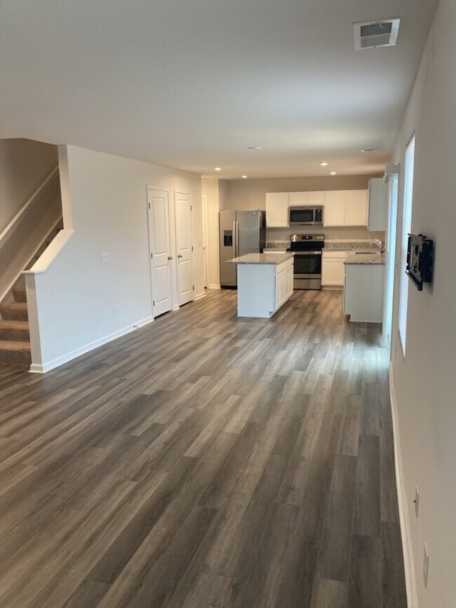 Foto del edificio - 5 Bedroom 2.5 Bathroom House