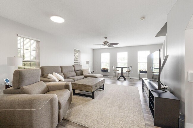 Foto del edificio - 5964 New Albany Rd W