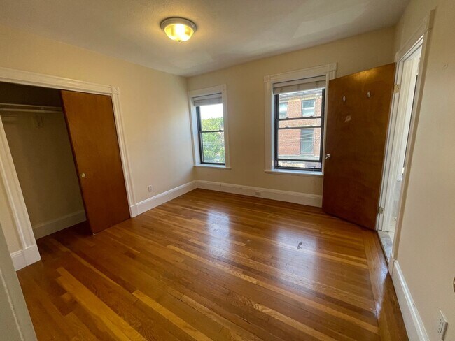 Foto del edificio - 3bed/1.5 bath in Brookline