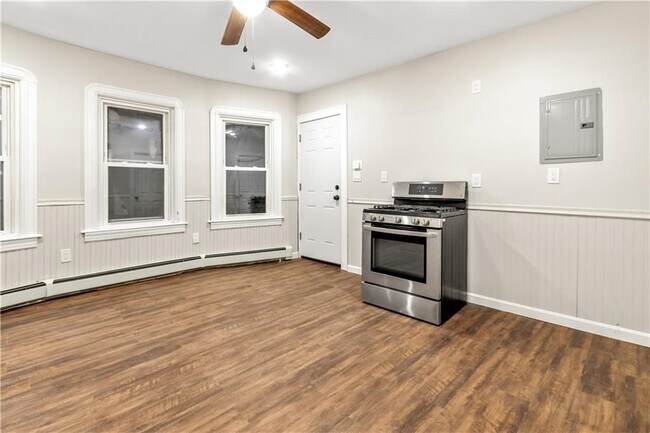 Foto del edificio - 538 Power Rd