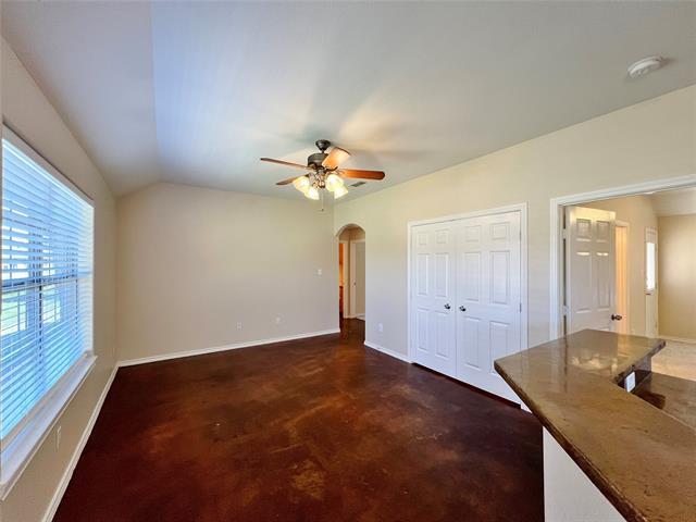 Building Photo - 124 Sunburst Ct