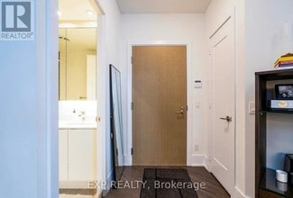 Building Photo - 1 Edgewater Dr