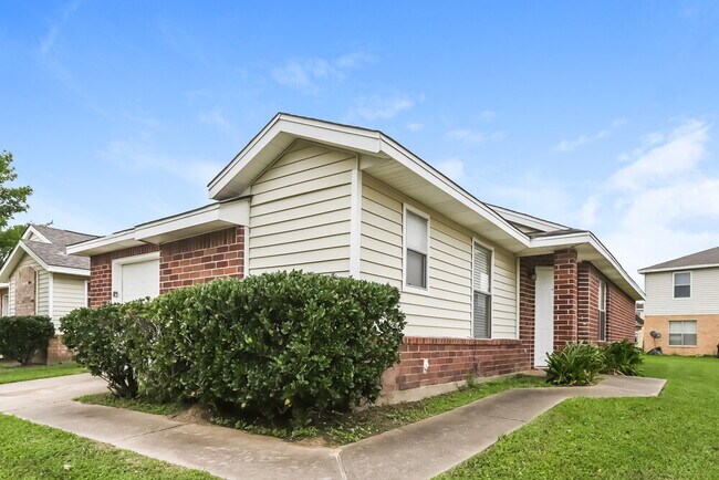 Foto del edificio - 7706 Ellis Dr