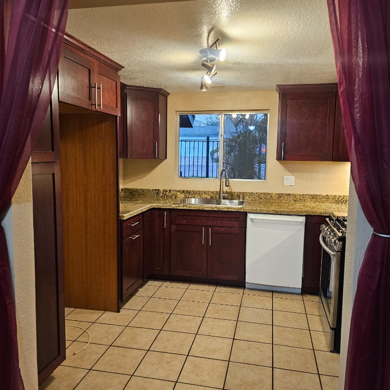 Photo - 101 W Olive Ave (La Habra, CA)