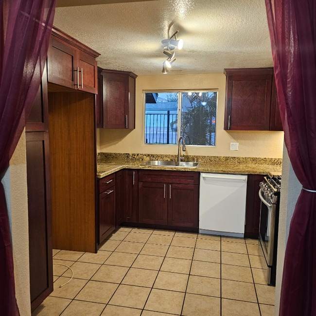 Photo - 101 W Olive Ave Apartment