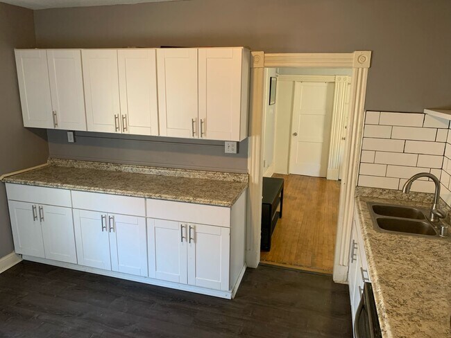 Foto del edificio - 921 20th Ave NE