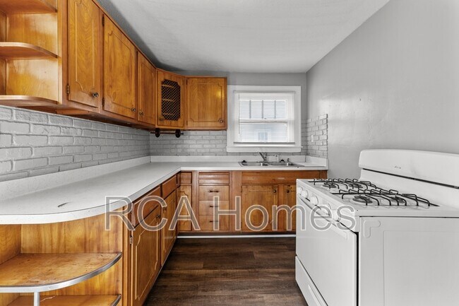 Foto del edificio - 4321 English Ave