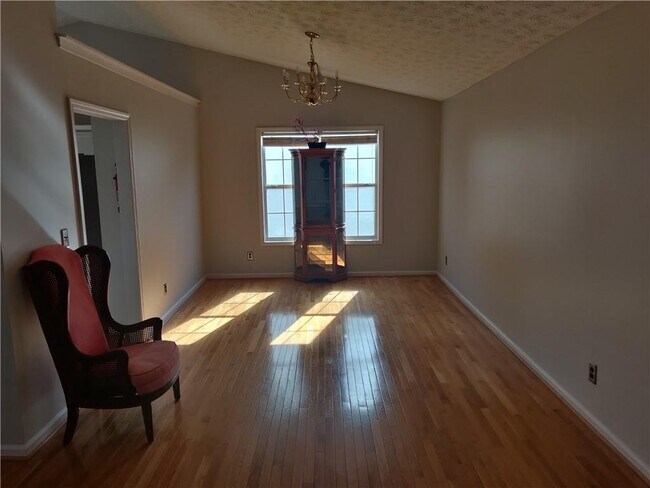 Building Photo - 32 St Aurics Dr