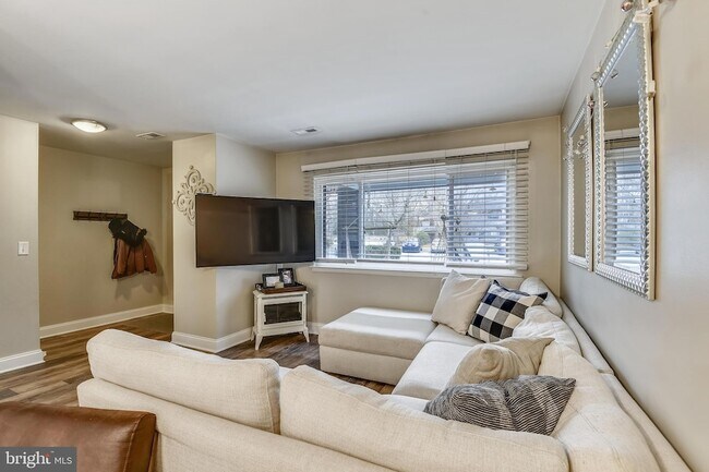 Foto del edificio - 1059 Cedar Ridge Ct