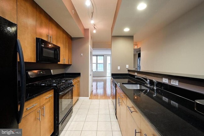 Building Photo - 715 6th St NW