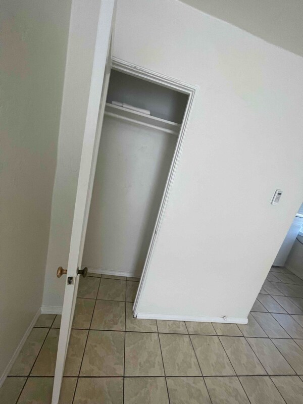 Foto del edificio - 563 S 1st Ave