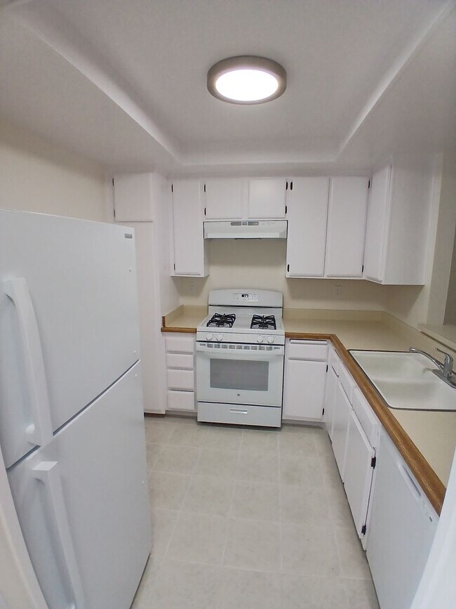 Foto del edificio - 955 E 3rd St