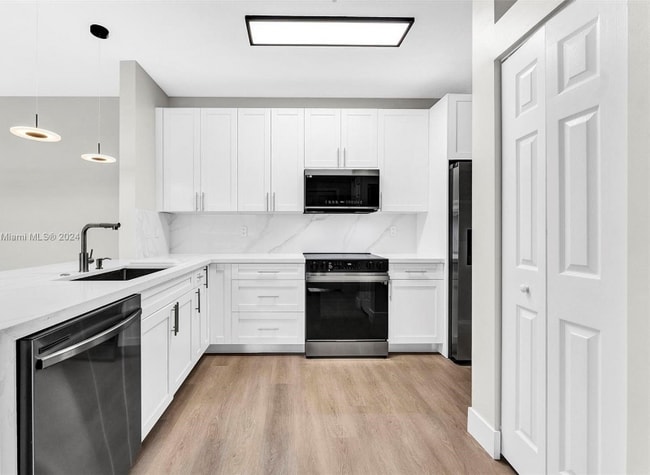 Foto del edificio - 4602 SW 160th Ave