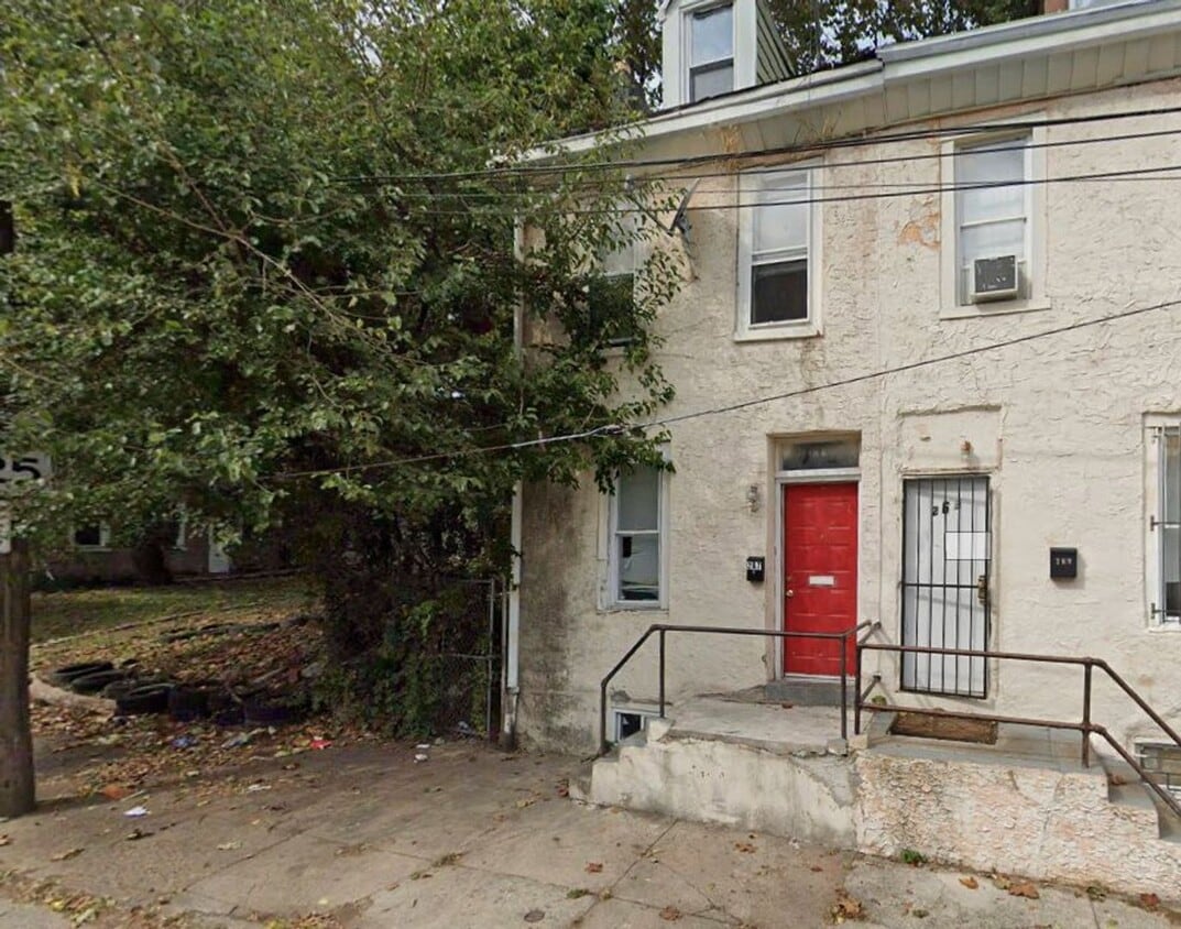 Foto principal - NEWLY UPDATED 4 BED 1 BATH HOME FOR RENT.