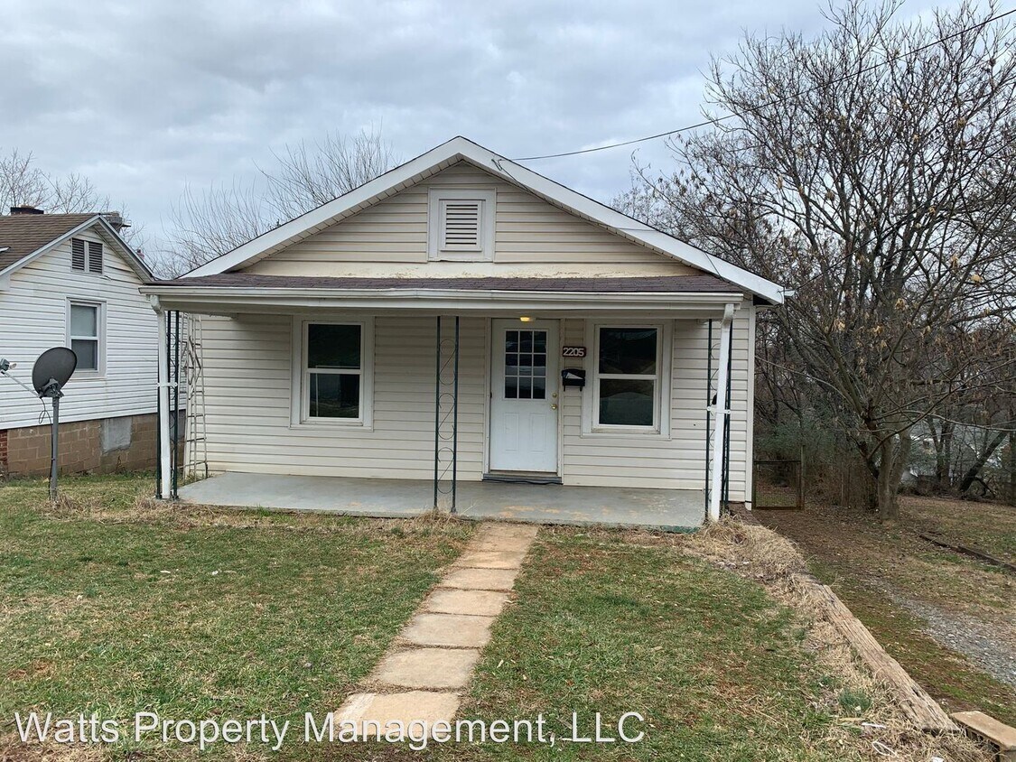2 Br 1 Bath House 2205 Craig Street House For Rent In Lynchburg Va Apartments Com