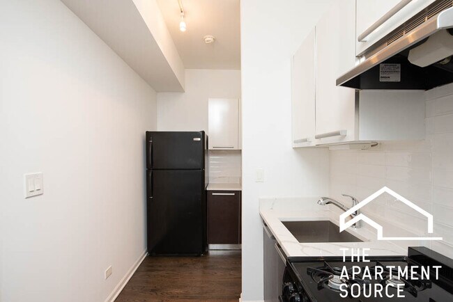 Foto del edificio - 5050 N Winthrop Ave