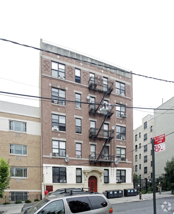 Primary Photo - 419-421 E 157th St