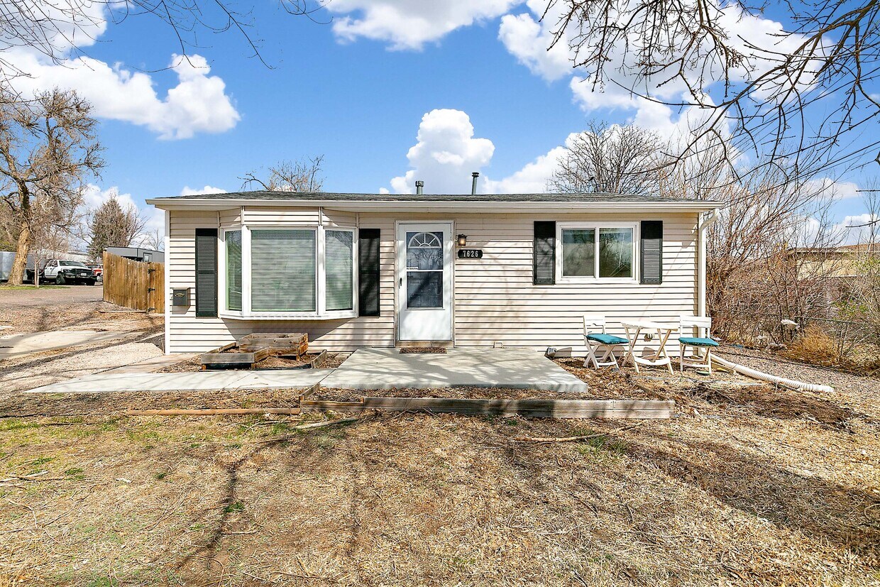 Primary Photo - 7626 Stuart St