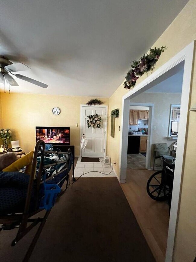 Foto del edificio - Lovely Cherry Hill Parke 2nd floor 2 bedro...