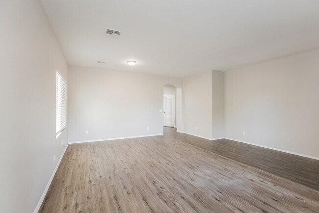 Foto del edificio - 3411 W Chanute Pass