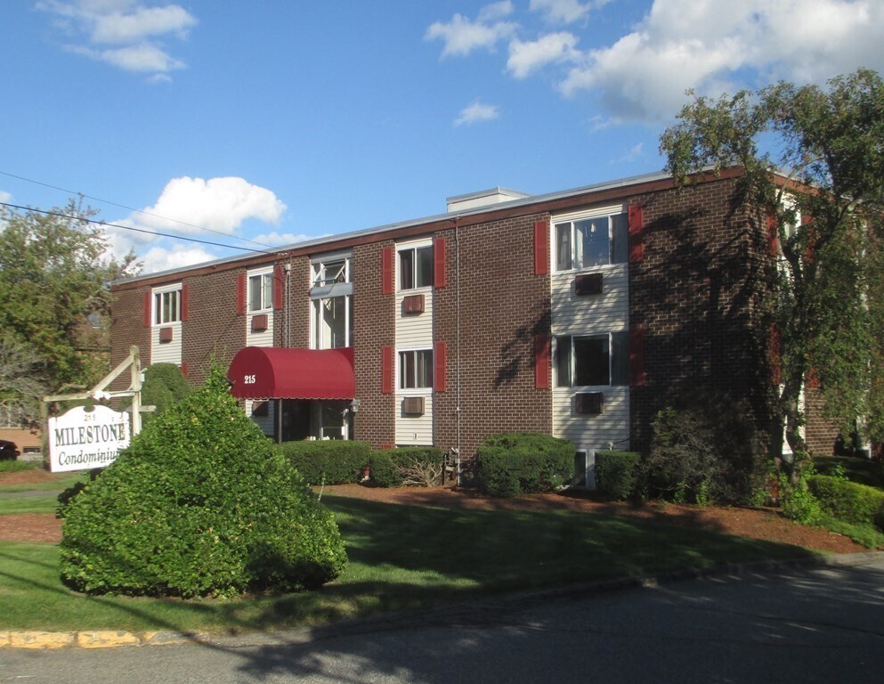 215 Chelmsford St Unit 19, Chelmsford, MA 01824 Condo for Rent in Chelmsford, MA