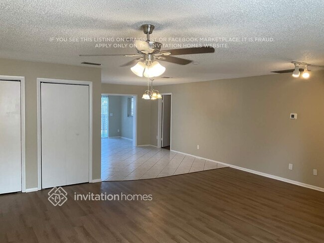 Foto del edificio - 12810 129th Terrace N