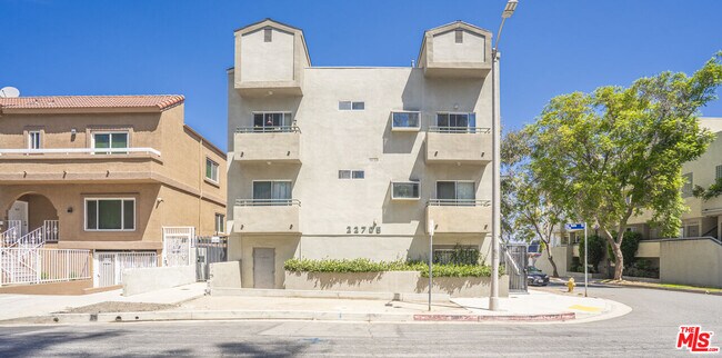 Foto del edificio - 22705 Del Valle St