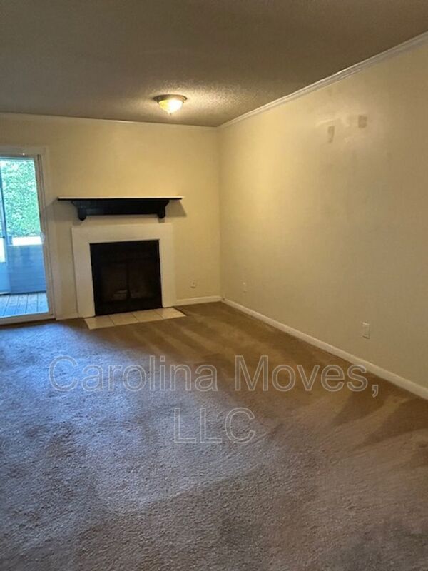 Foto del edificio - 805 Stallings Rd