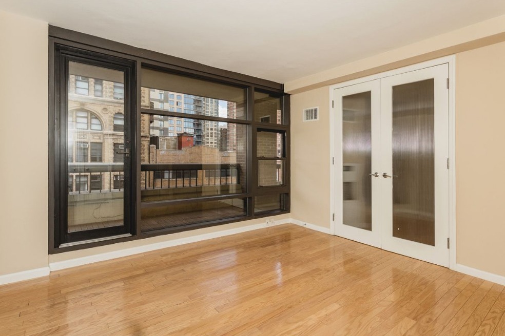 Primary Photo - 120 W 23rd St