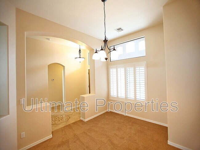 Building Photo - 11816 N 59th Ln