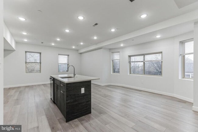 Foto del edificio - 2301 N 6th St