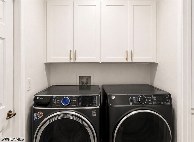 Foto del edificio - 7849 Founders Ln