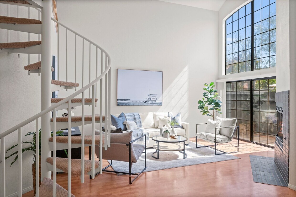 Foto principal - Stunning 3 Bedroom / 2 Bath Home in Corona...
