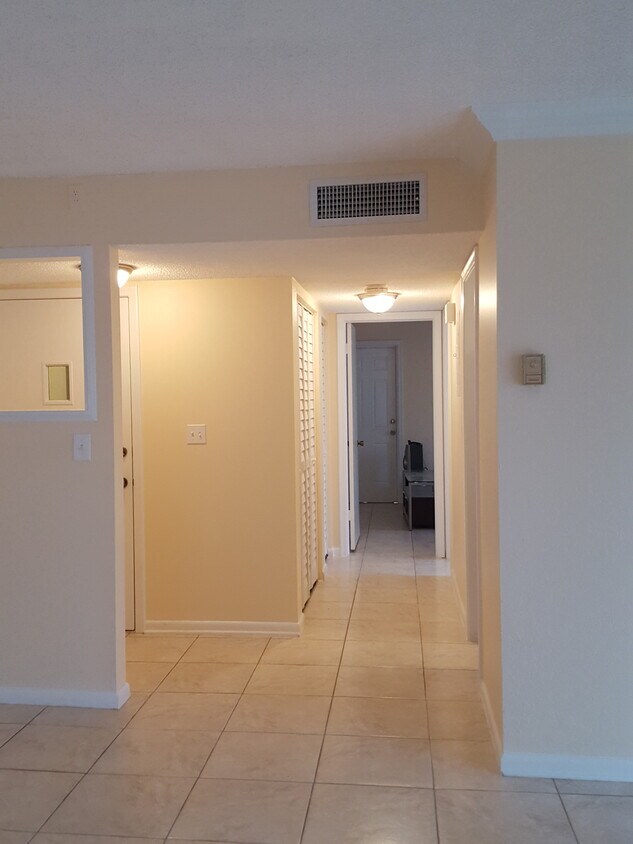 main entrance - 104 SE 10th St