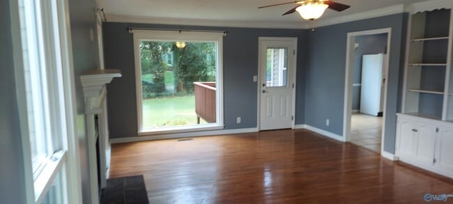 Building Photo - 13031 Camelot Dr SE