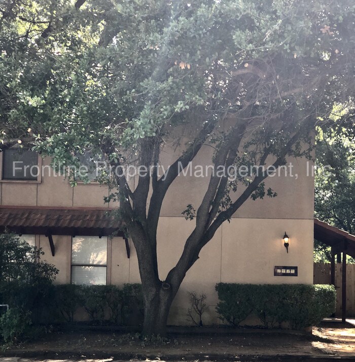 1417 Las Jardines Ct, Arlington, TX 76013 Townhome Rentals in
