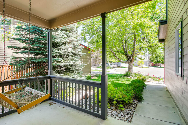 Building Photo - 1323 West Spotted Owl Way