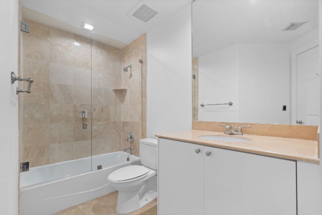 Foto del edificio - 1745 E Hallandale Beach Blvd