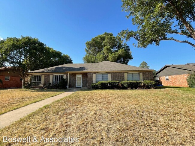 Building Photo - 4 br, 2 bath House - 2812 Maxwell Dr.