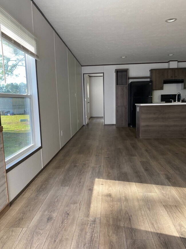 Foto del edificio - 75 Medlar Ln