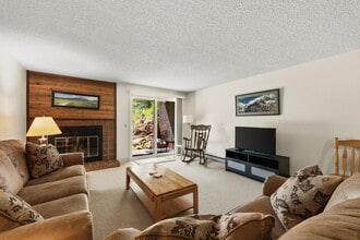 Building Photo - 2822 Hager Ln