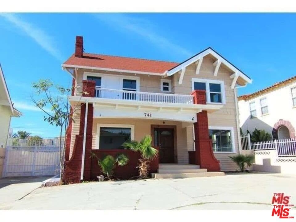 Primary Photo - 741 Crenshaw Blvd