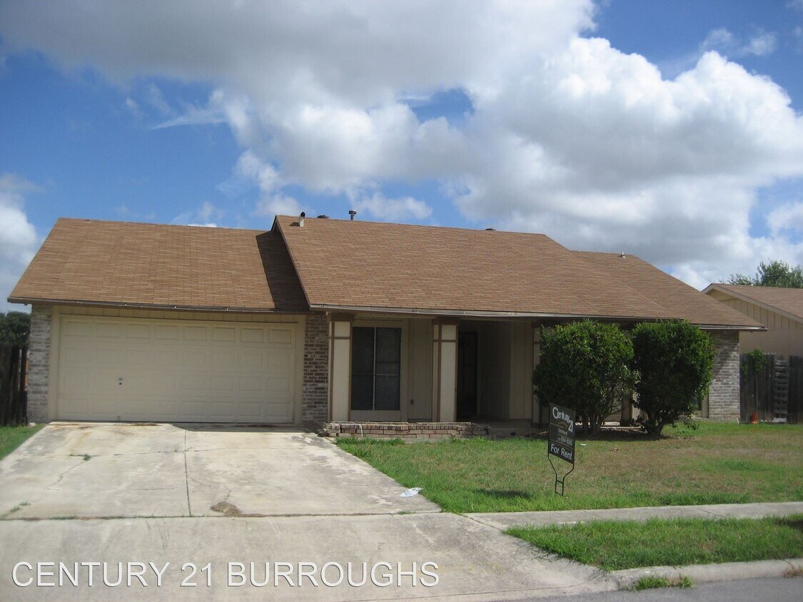 Primary Photo - 3 br, 2 bath House - 5903 Lakefront