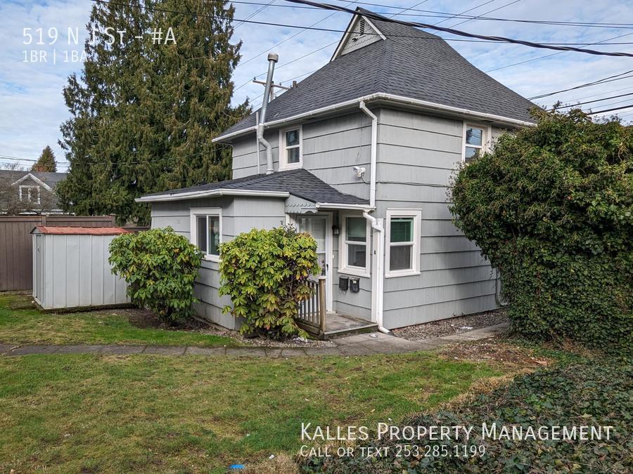 Foto principal - Charming 1 Bed 1 Bath Duplex in Tacoma