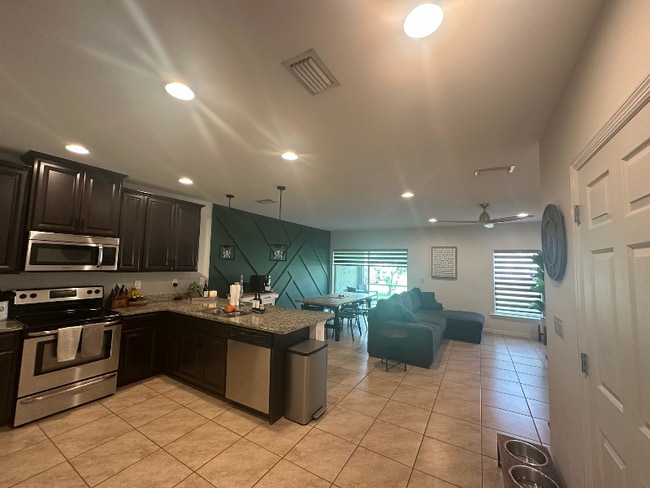 Building Photo - 12523 Hammock Cove Blvd